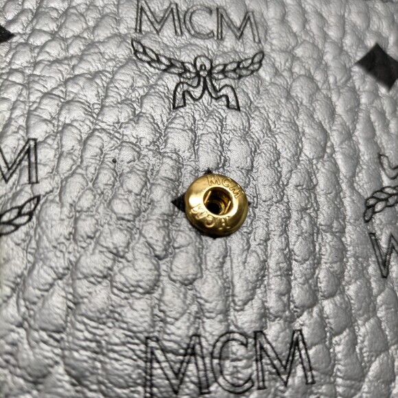 No Tariff Mcm Clutch Bag Silver Pvc #198881M24B - Picture 16 of 16